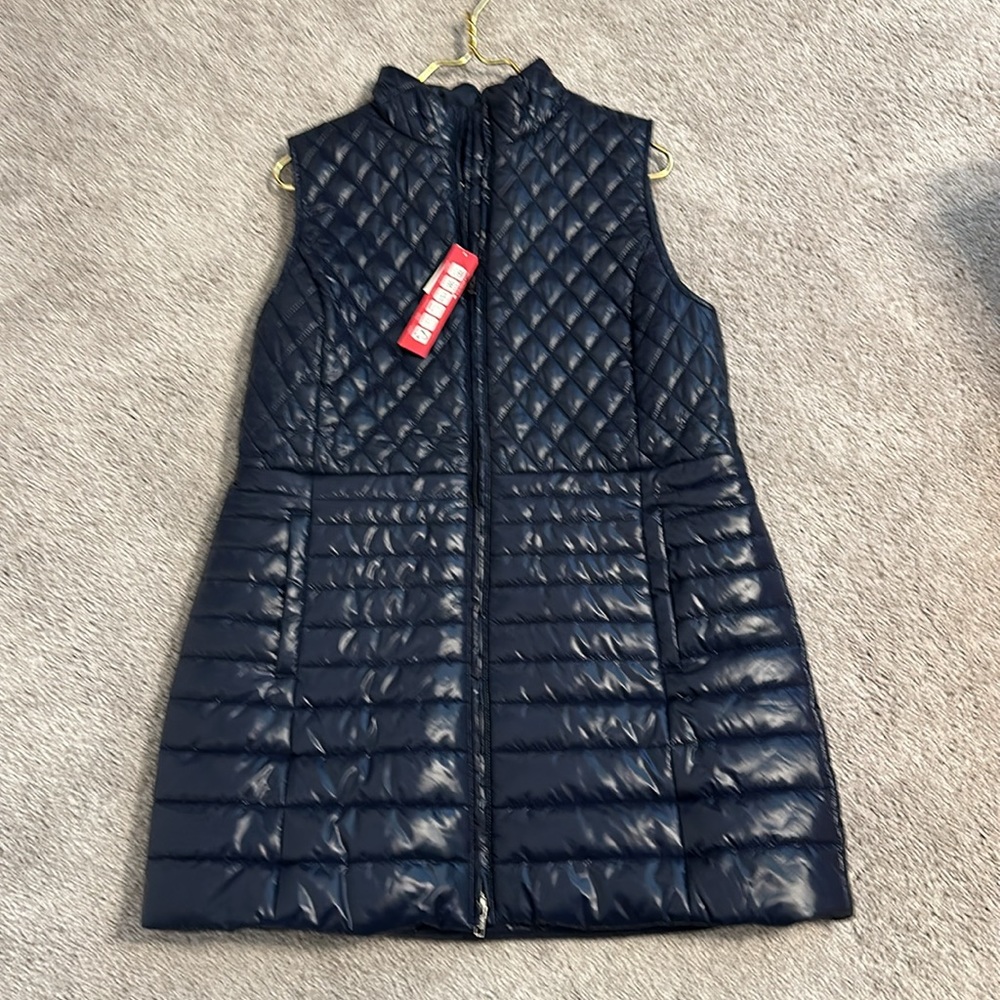 Talbots Navy insulated vest with Pockets  size L NWT